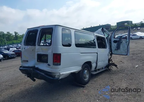 2003 Ford E-350 Super Duty Xl/Xlt z USA, uszkodzony, nr VIN 1FBSS31F03HB97415